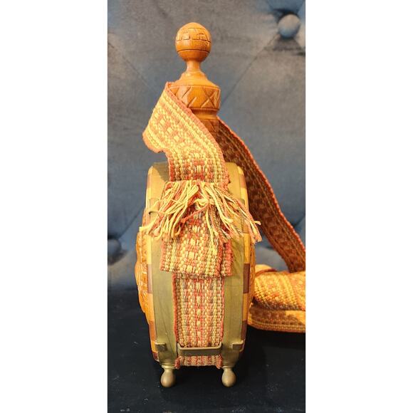 Vtg Macedonian Wooden Flask Canteen Hand Carved Folk Art Souvenir Bottle w Strap - Picture 4 of 8